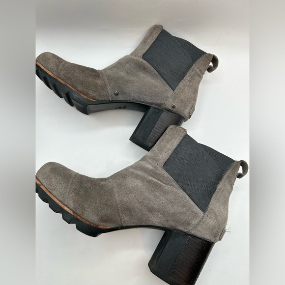 Sorel Addington Waterproof Chelsea Heeled Bootie Gray Leather and Suede size 9 - Picture 8 of 11